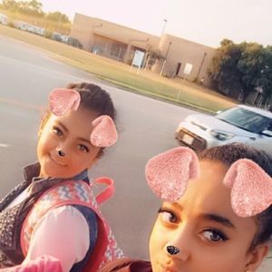 Meet your Posher, Neveen